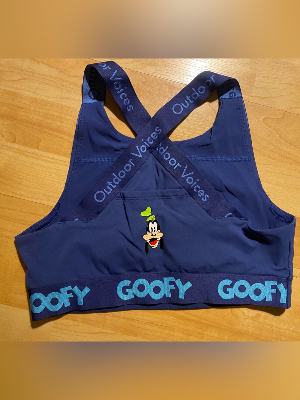 SZ S Outdoir voices x Disney sports bra
